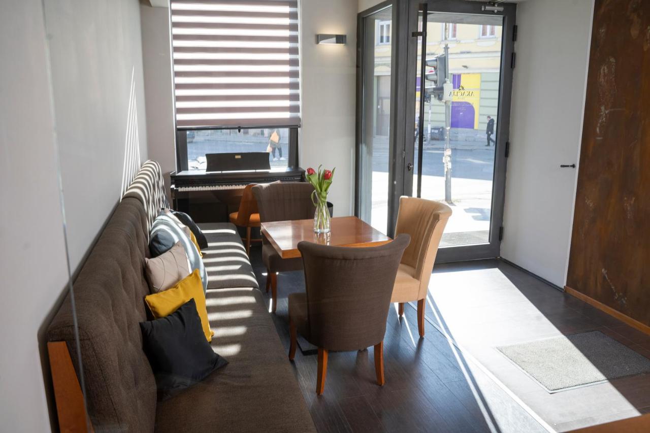 בלגרד Akacija Luxury Suites מראה חיצוני תמונה